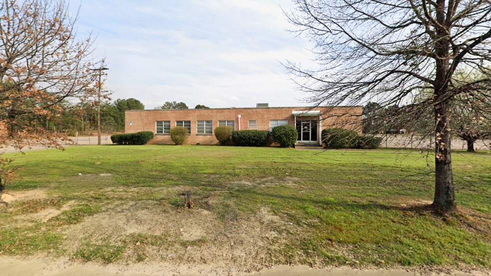 More Photos Of 2301 Airport Blvd, Cayce Truck Terminal For Lease