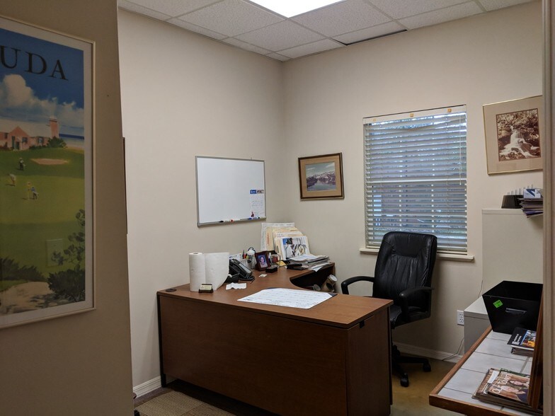 More Photos Of 4141 NW 37th Pl, Gainesville Office For Sale
