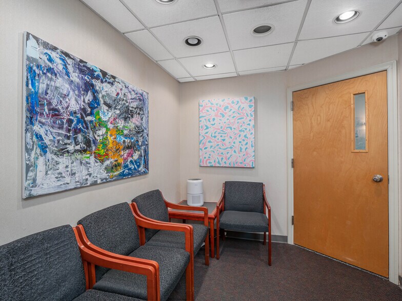 More Photos Of 121 E 60th St, New York Medical For Lease
