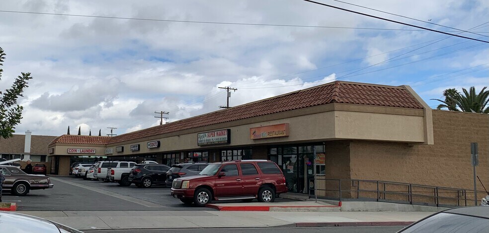 More Photos Of 2202-2216 Long Beach, Long Beach Freestanding For Lease