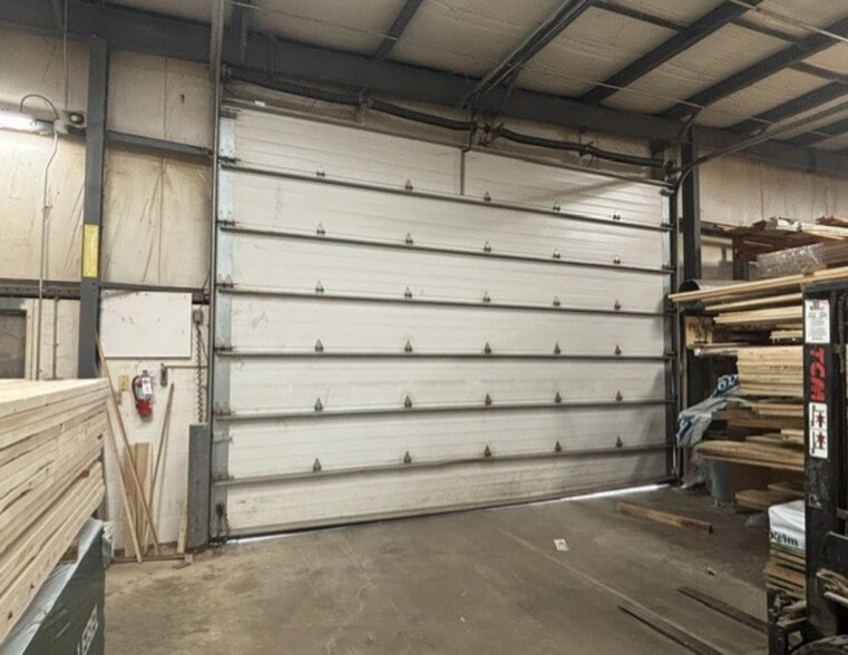 More Photos Of 10090 Queens Way, Chagrin Falls Light Manufacturing For Sale
