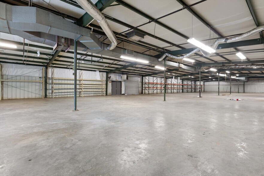 More Photos Of 1811-1813 Old Estill Springs Rd, Tullahoma Warehouse For Lease