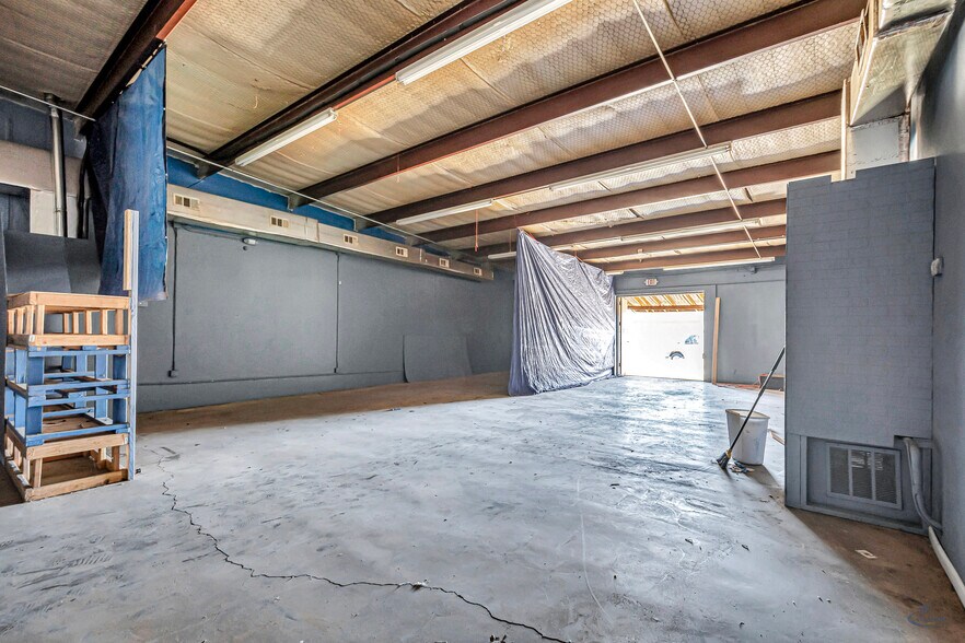 More Photos Of 3636 Andrews Hwy, Odessa Storefront For Lease