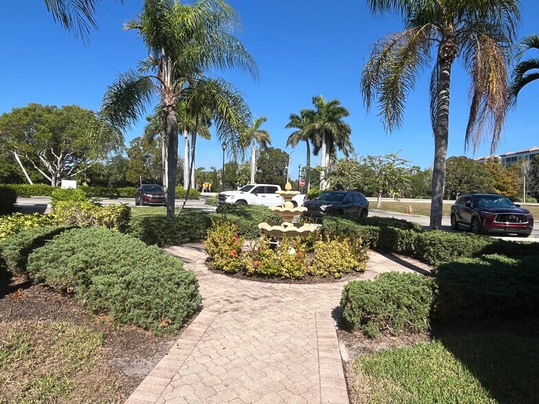 More Photos Of 3350 Woods Edge Cir, Bonita Springs Coworking Space