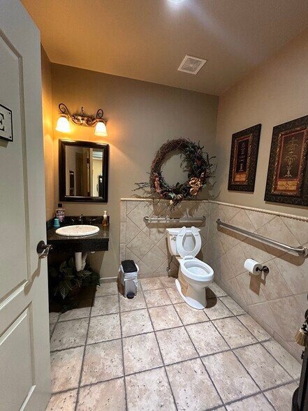 More Photos Of 9113-9119 S Toledo Ave, Tulsa Medical For Sale