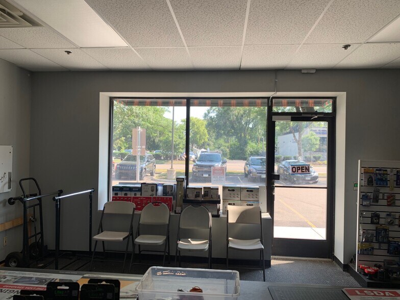 More Photos Of 6312 Minnetonka Blvd, Saint Louis Park Unknown For Lease