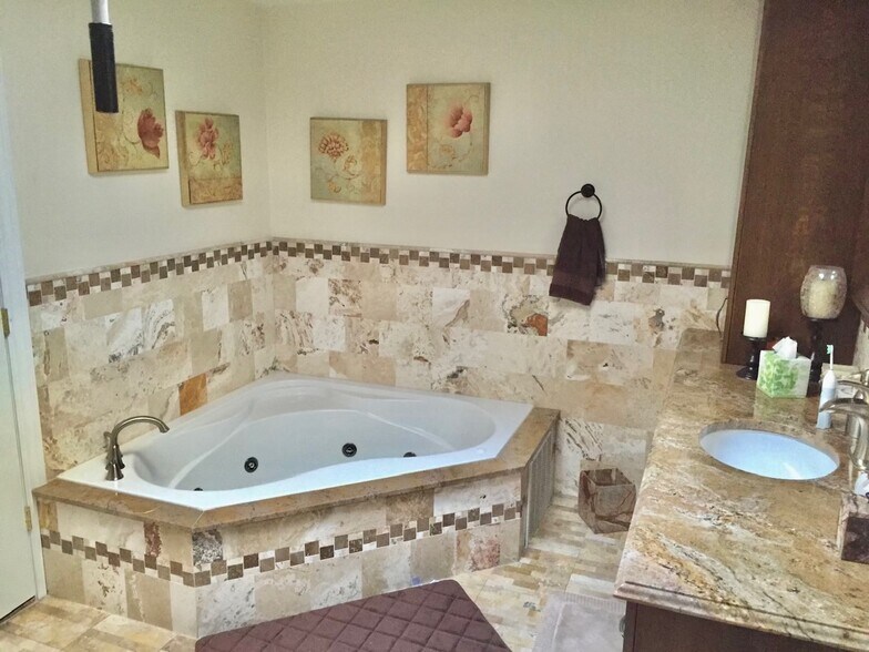 More Photos Of 3129 Perry Ave, Bronx General Retail For Sale