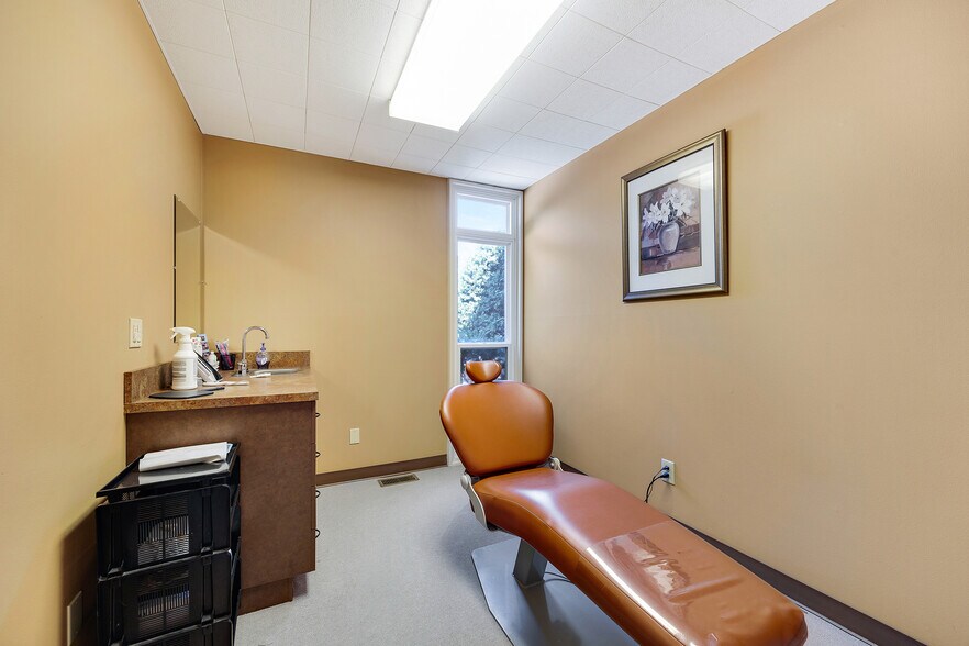 More Photos Of 405 Cedar St, Pleasant Hill Medical For Sale