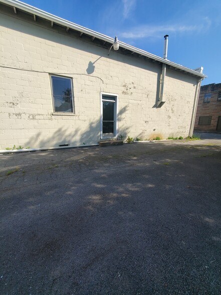 More Photos Of 506 Main St, Rainelle Storefront Retail Office For Sale