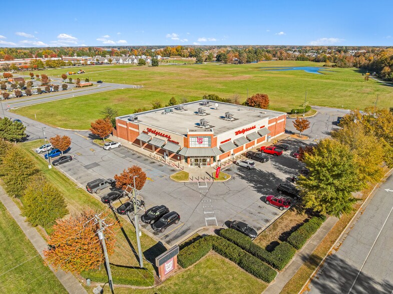 More Photos Of 2902 Godwin Blvd, Suffolk Drugstore For Sale