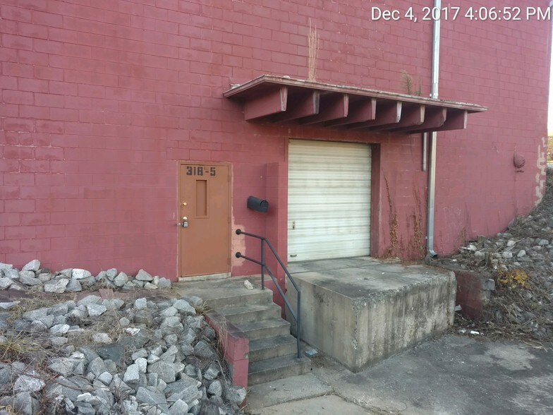More Photos Of 318 Gidney St, Shelby Warehouse For Lease