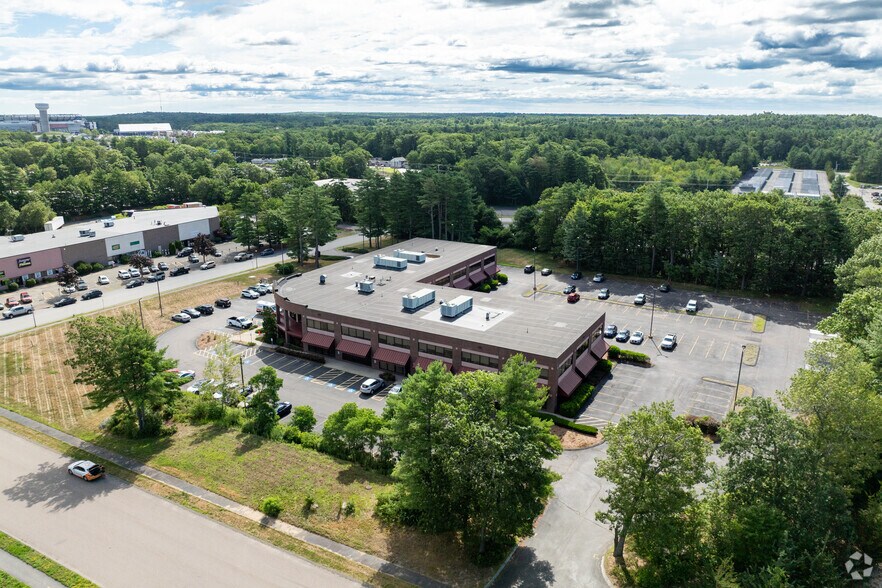 More Photos Of 10 Lincoln Rd, Foxborough Office For Lease