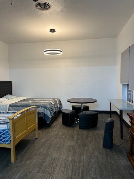 More Photos Of 315 N Sierra Nevada St, Stockton Religious Facility For Lease