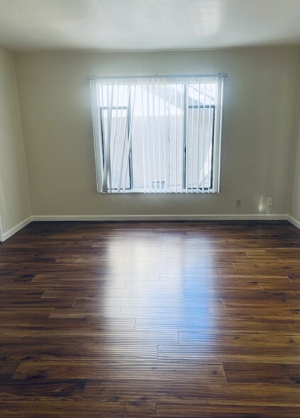 More Photos Of , Oakland Multifamily For Sale