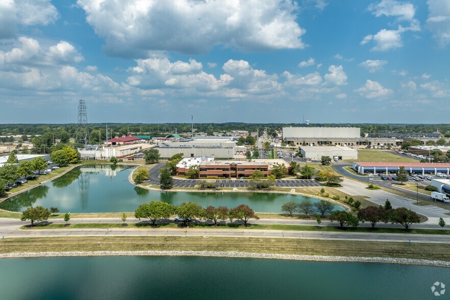 More Photos Of 600 Lakeview Plaza Blvd, Worthington Office For Sale
