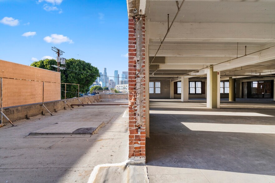 More Photos Of 800-810 Traction Ave, Los Angeles Office For Sale