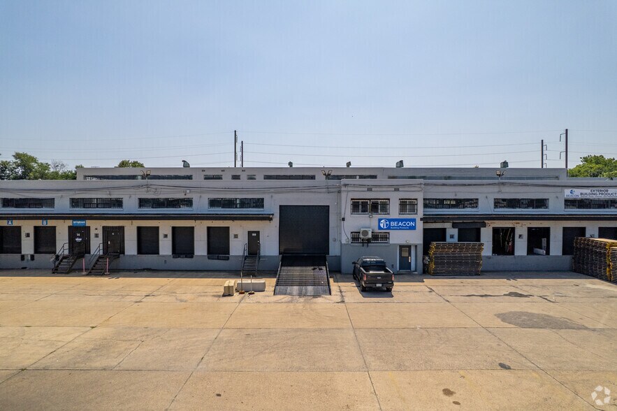 More Photos Of 6250 Baltimore Ave, Yeadon Warehouse For Lease