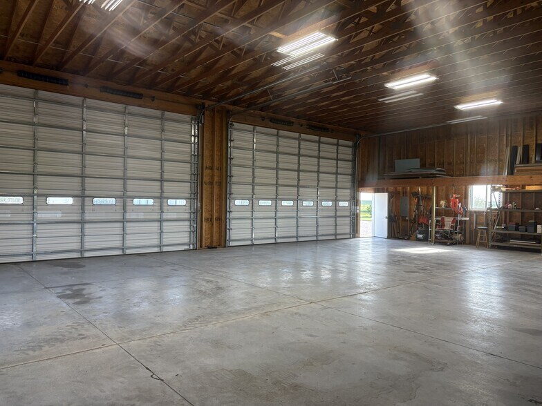 More Photos Of 402 W K St, Mc Cool Junction Industrial For Sale