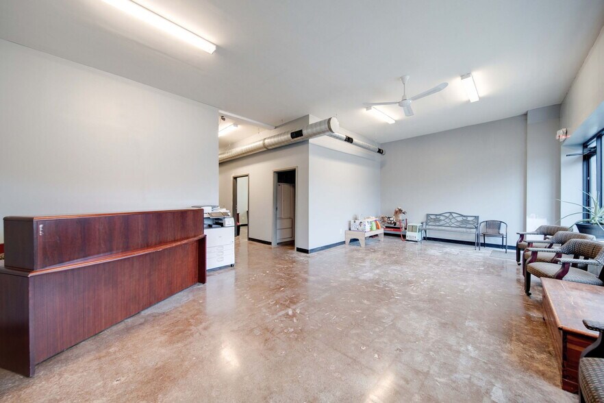 More Photos Of 4133 E Main St, Columbus Storefront Retail Office For Sale