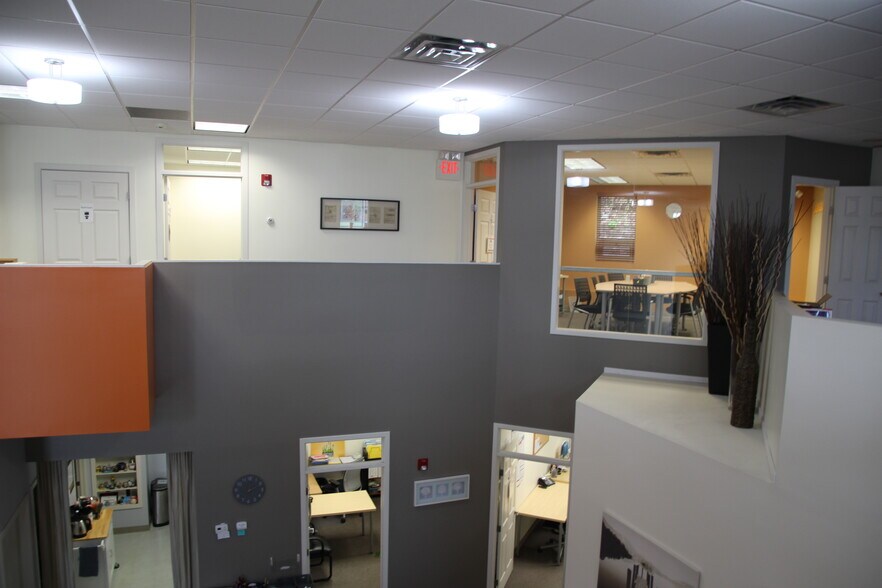 More Photos Of 15 Research Dr, Woodbridge Office For Lease