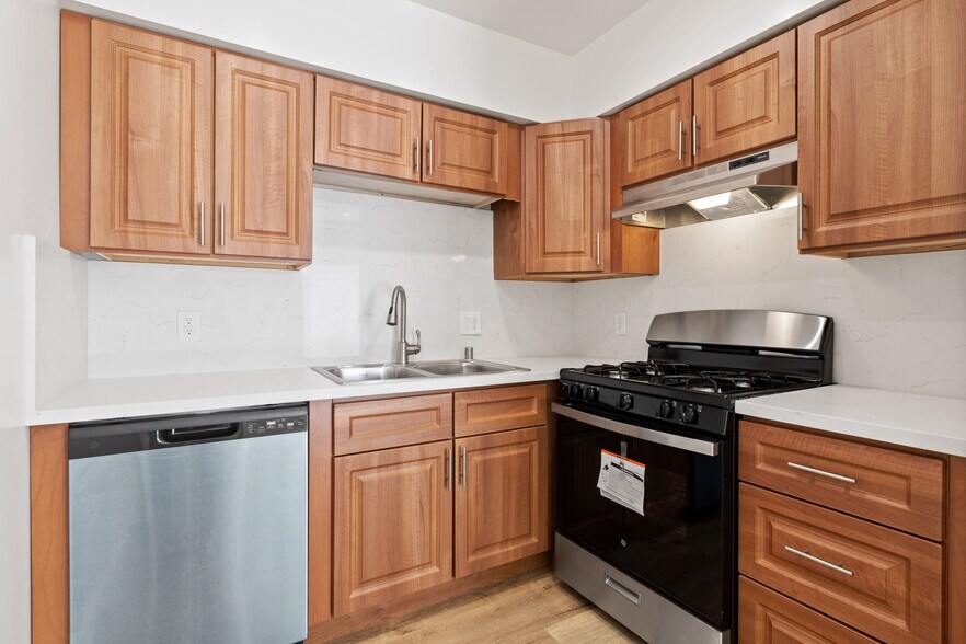 More Photos Of 44921 Trevor Ave, Lancaster Apartments For Sale