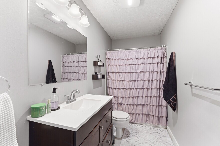 More Photos Of 526 W 1st Ave, Columbus Multifamily For Sale