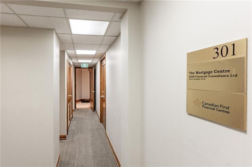 More Photos Of 2904 South Sheridan Way, Oakville Medical For Lease