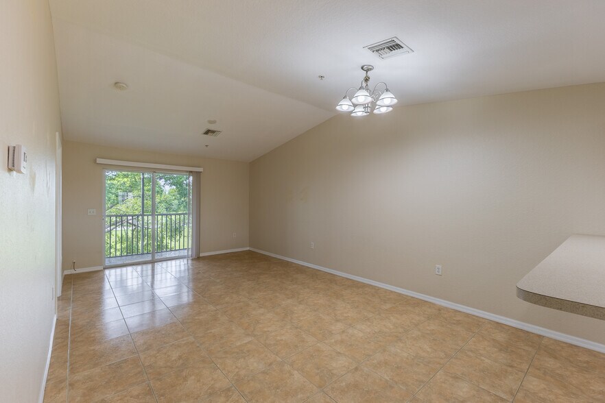 More Photos Of 1328 SE 8th Ave, Cape Coral Multifamily For Sale