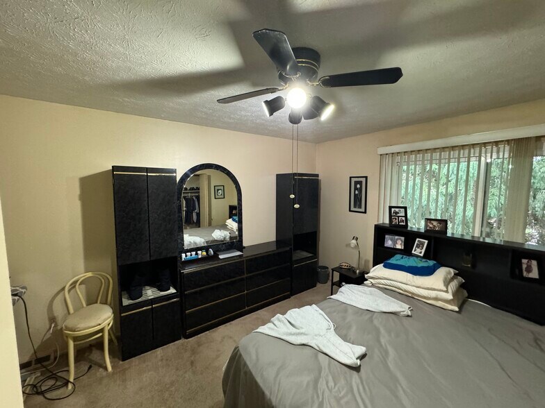 More Photos Of 1400 Ranchland Dr, Mayfield Heights Apartments For Sale