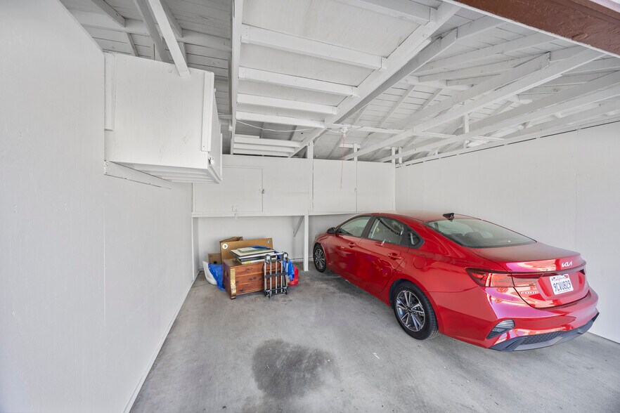 More Photos Of 1629 E Maple Ave, El Segundo Apartments For Sale
