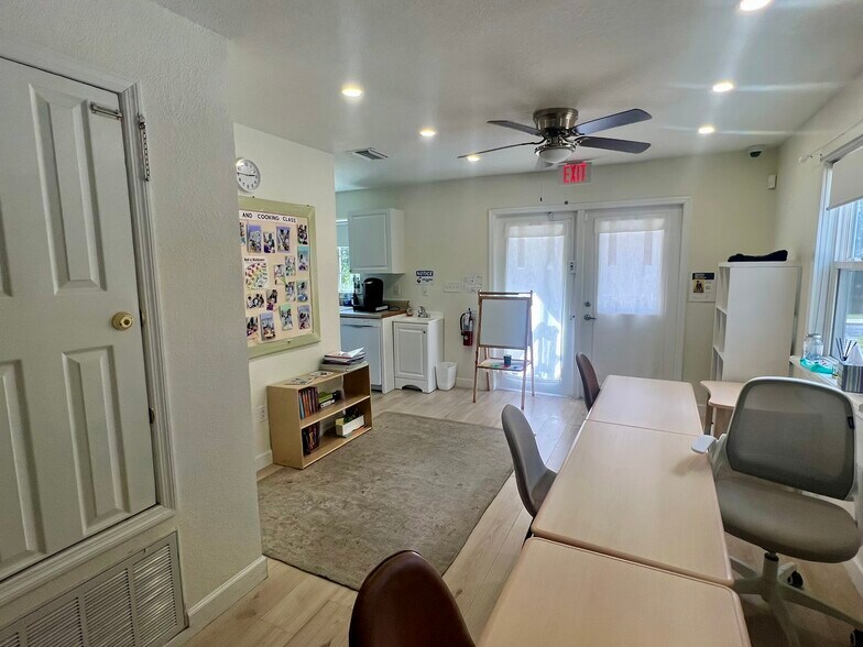 More Photos Of 2455 Ark Academy Ct, Sanford Office For Sale