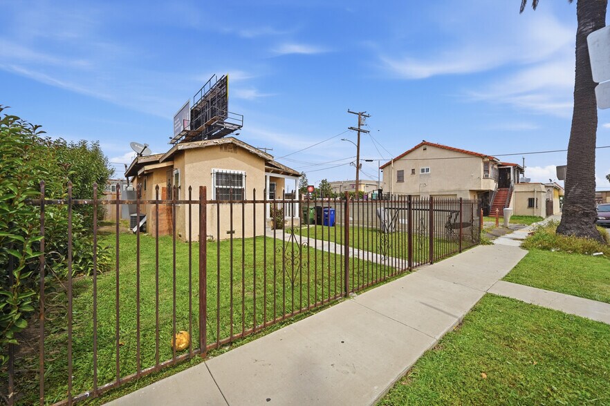 More Photos Of , Los Angeles Unknown For Sale