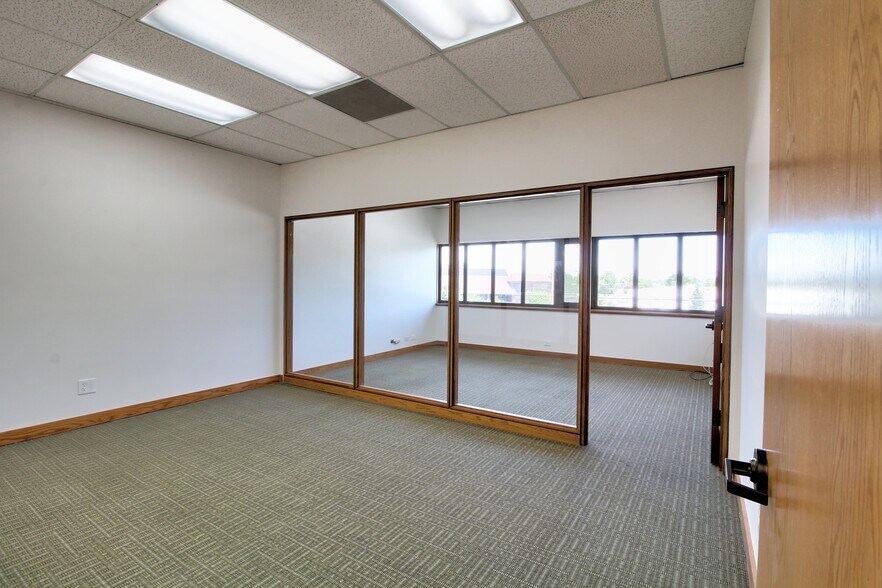 More Photos Of 5600 Arapahoe Ave, Boulder Office For Sale