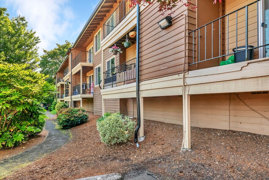 More Photos Of 14130 SW 105th Ave, Tigard Apartments For Sale