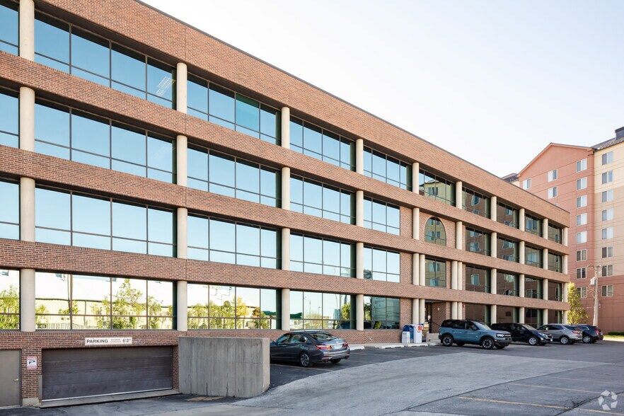 More Photos Of 2860 S River Rd, Des Plaines Office For Lease