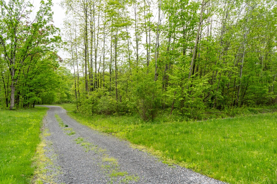 More Photos Of 821 Hickory St, Tyrone Land For Lease