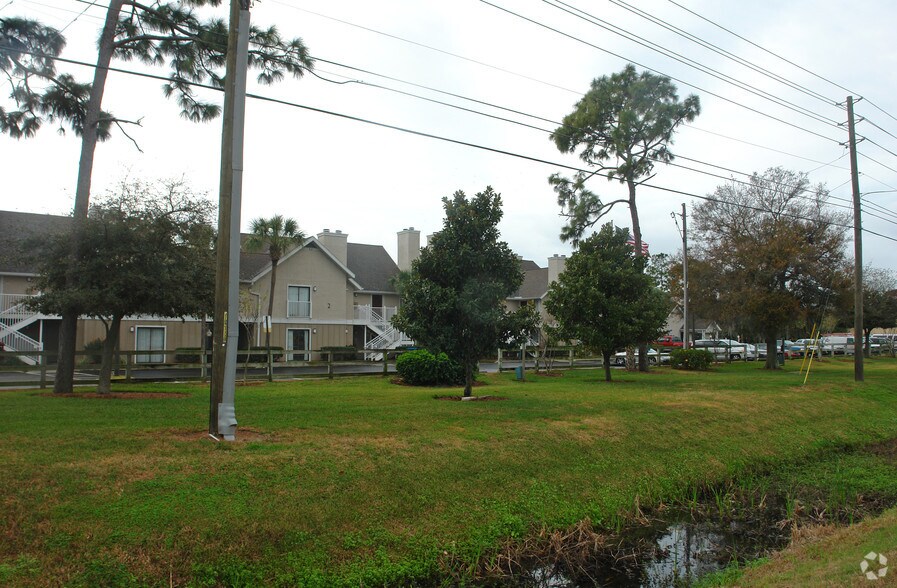 More Photos Of 13200 49th St N, Clearwater Apartments For Lease