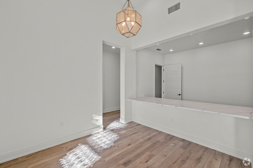 More Photos Of 5506 114th St, Lubbock Office For Sale