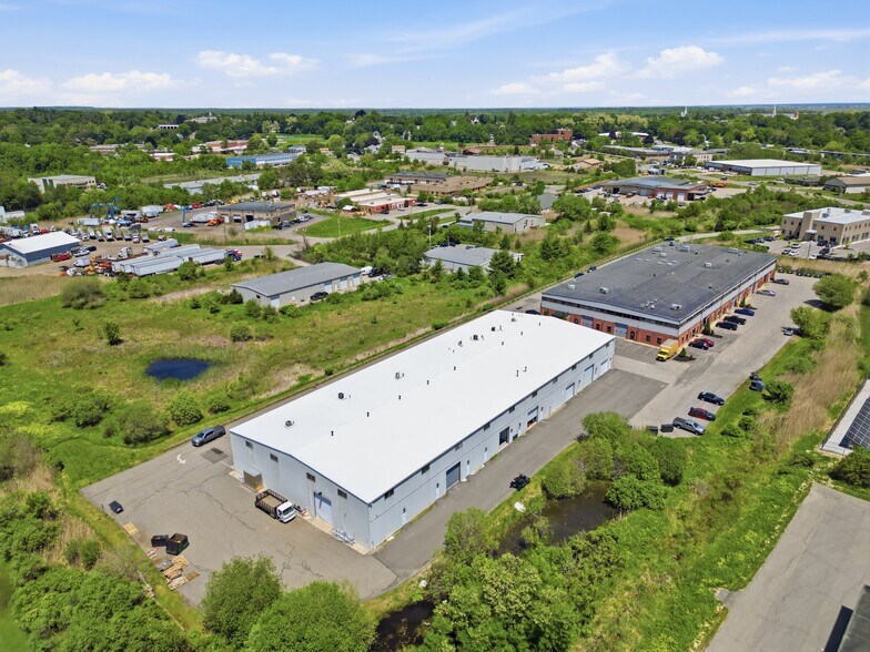 More Photos Of 18 Graf Rd, Newburyport Industrial For Lease