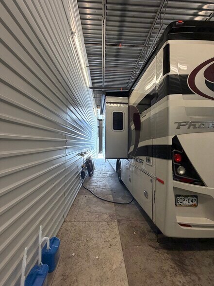 More Photos Of 9181 Commerce Center Cir, Highlands Ranch Self Storage For Sale