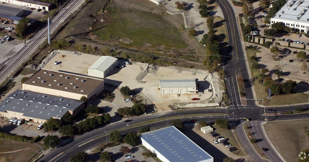 More Photos Of 9400 Metric Blvd, Austin Warehouse For Sale