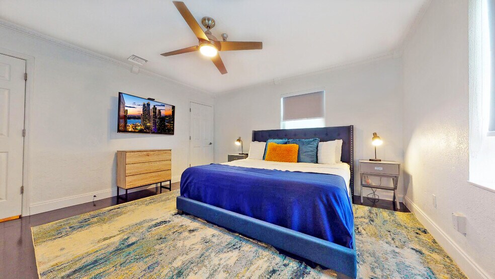 More Photos Of 1400 West Ave, Miami Beach Specialty For Sale