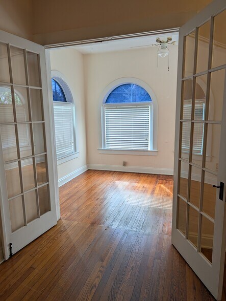 More Photos Of 1427 E Fort King St, Ocala Flex For Sale
