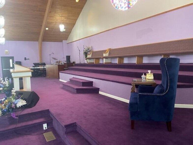 More Photos Of 1330 Crane, Detroit Religious Facility For Lease