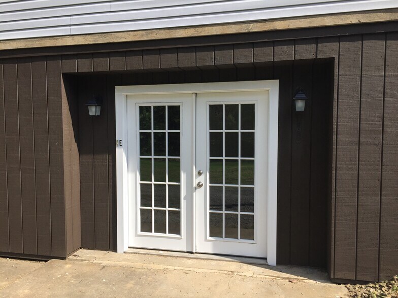 More Photos Of 147 Georgetown Rd, Beaver Falls Apartments For Sale