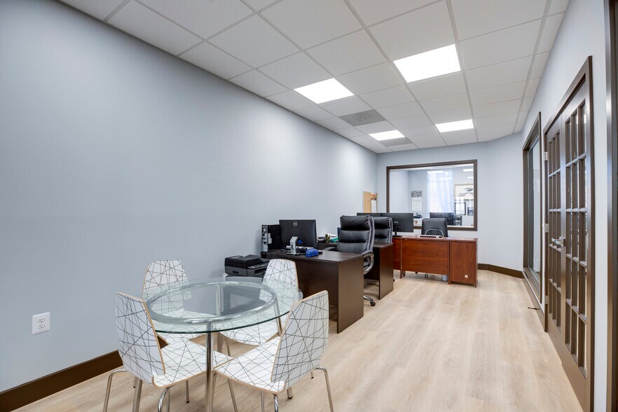 More Photos Of 7008 Little River Tpke, Annandale Medical For Sale