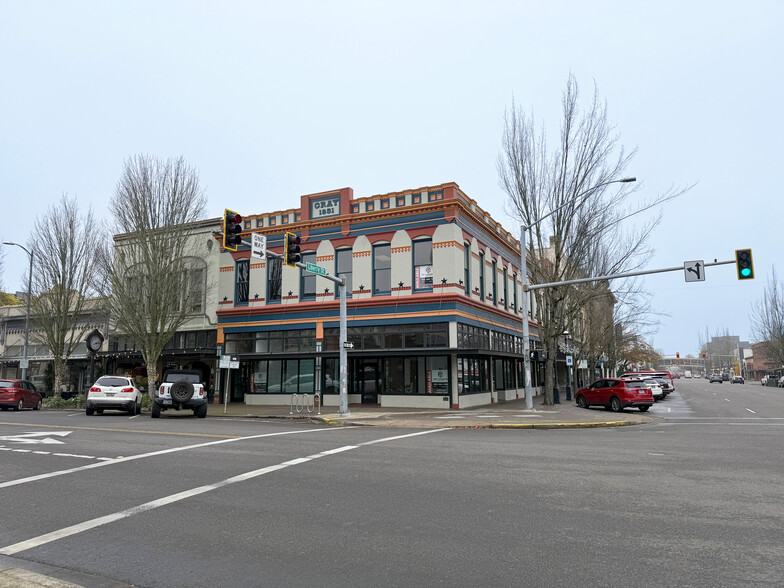 Primary Photo Of 105-135 Liberty St NE, Salem Storefront Retail Office For Lease