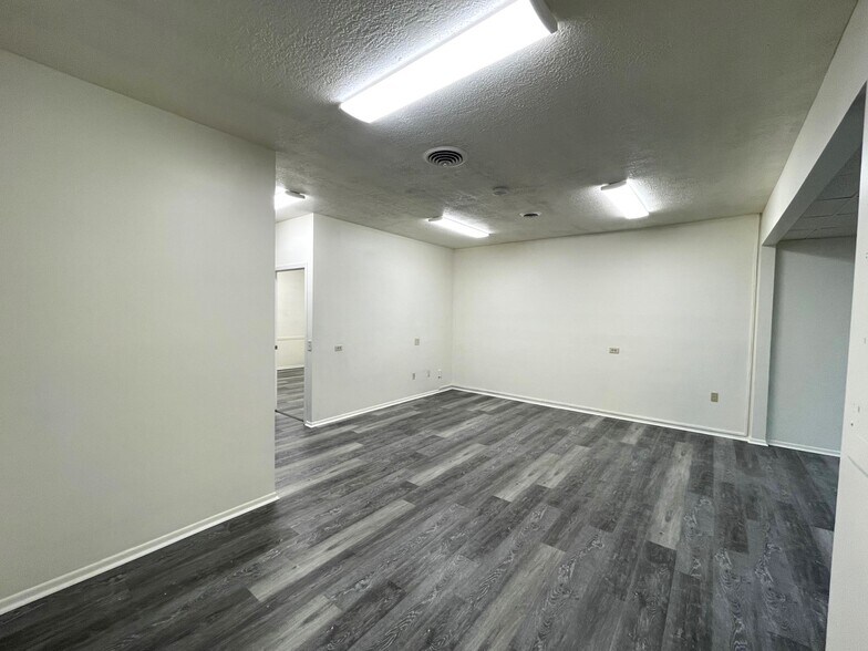 More Photos Of 6947 Promway Ave NW, North Canton Office For Lease