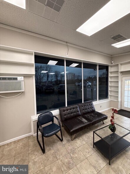 More Photos Of 476-486 Cambridge St, Fredericksburg Auto Dealership For Lease