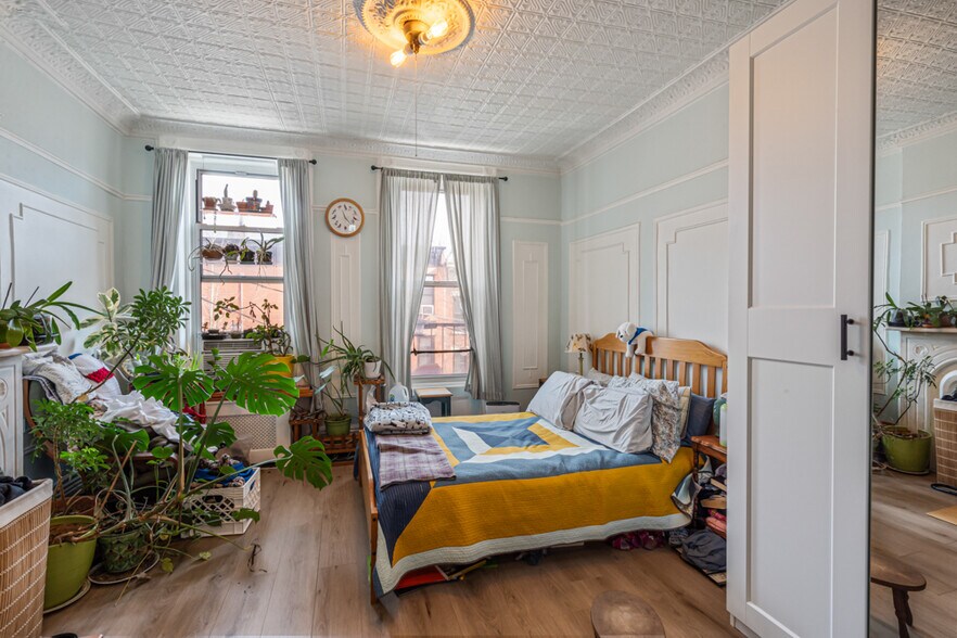 More Photos Of 656 Henry St, Brooklyn Apartments For Sale